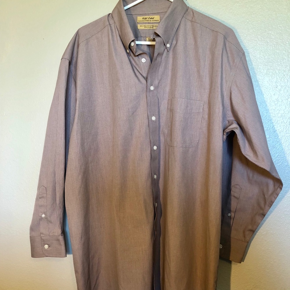 Roundtree & York’s Non-Iron Button Down 17/33